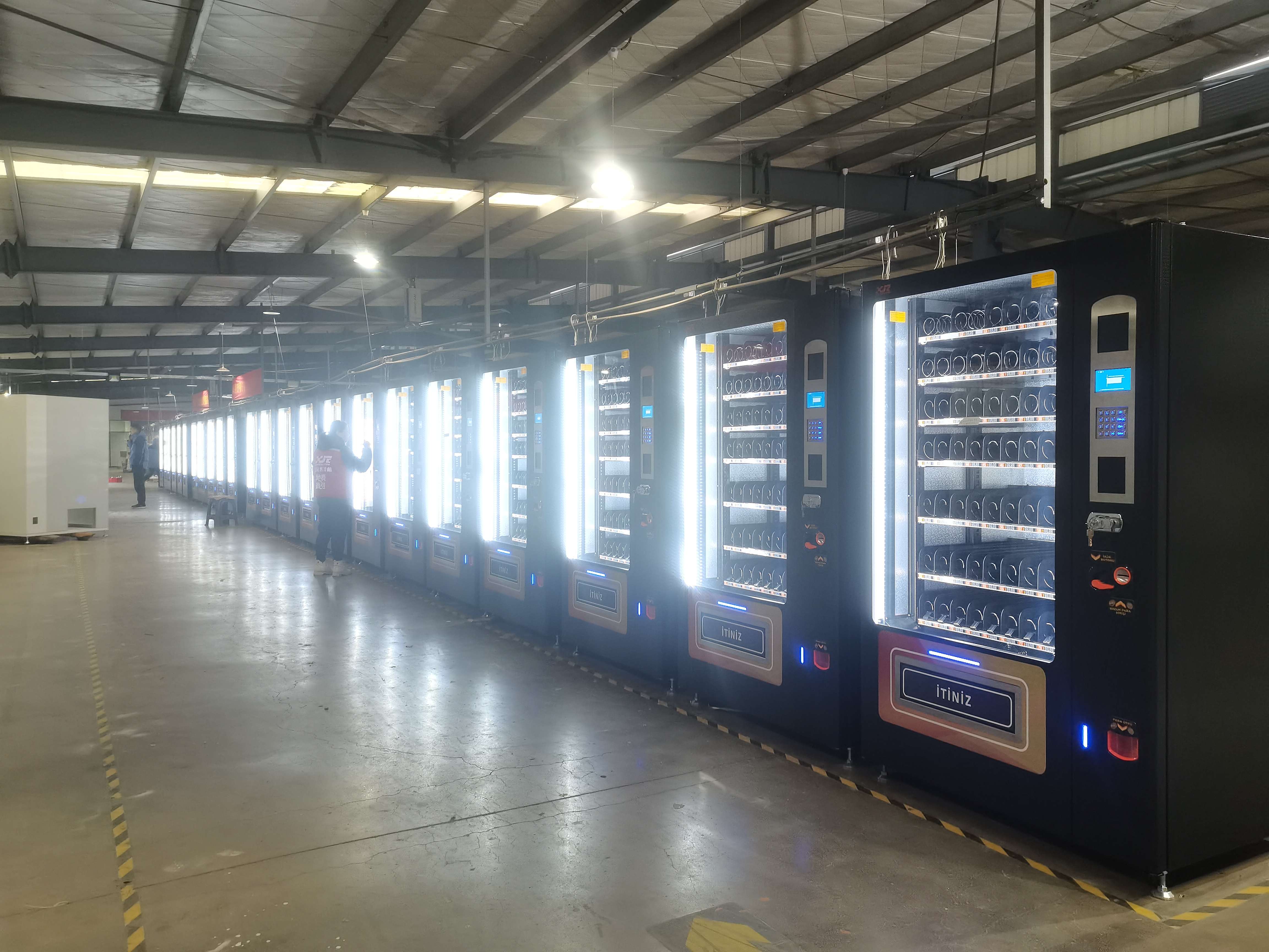 Snack & Drink Vending Machine