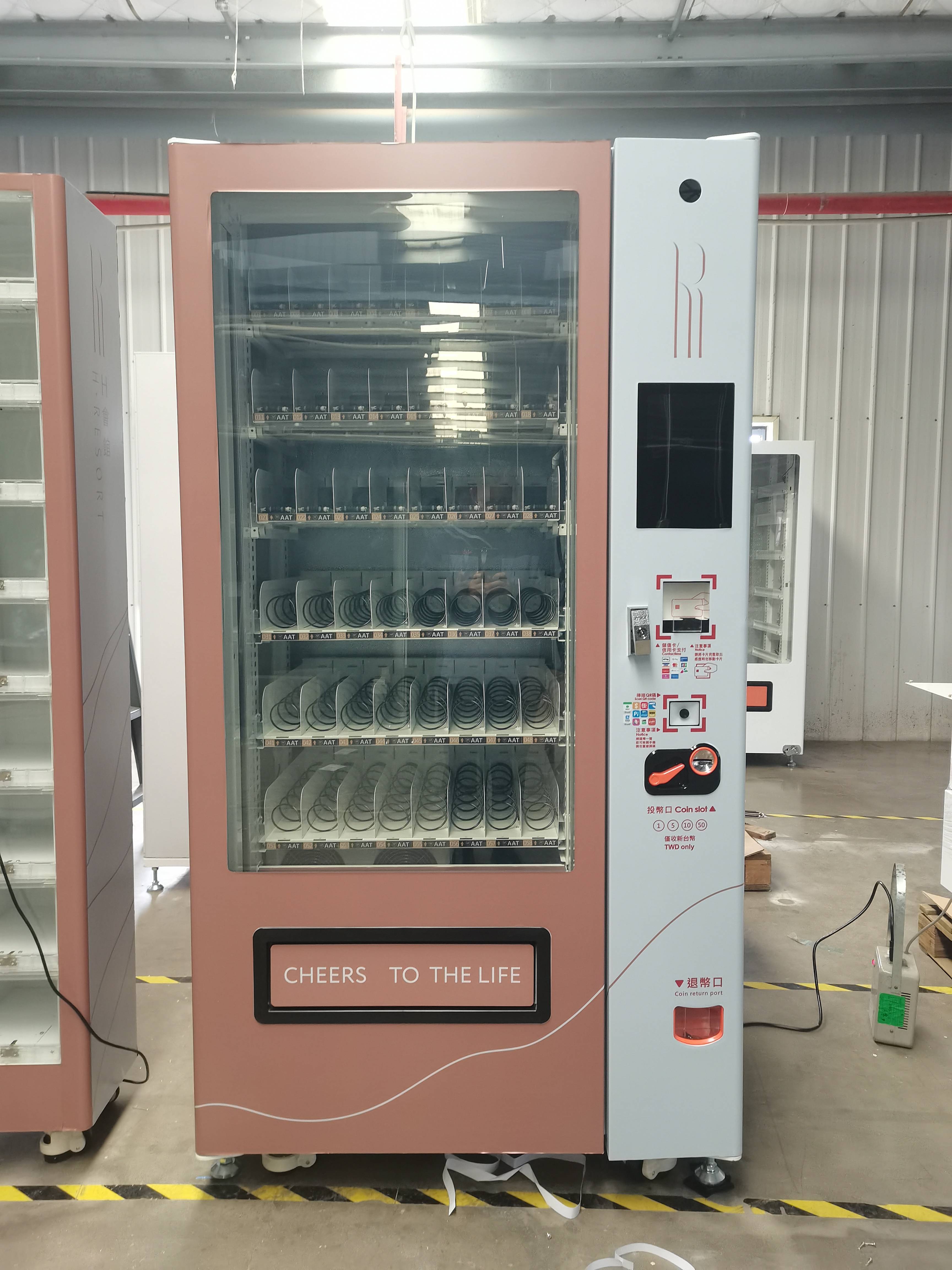 Snack & Drink Vending Machine